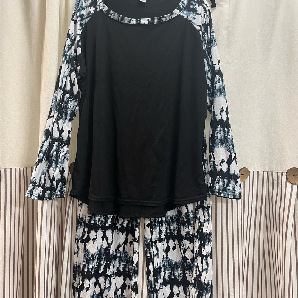Black and White Tie-Dye Pajama Set